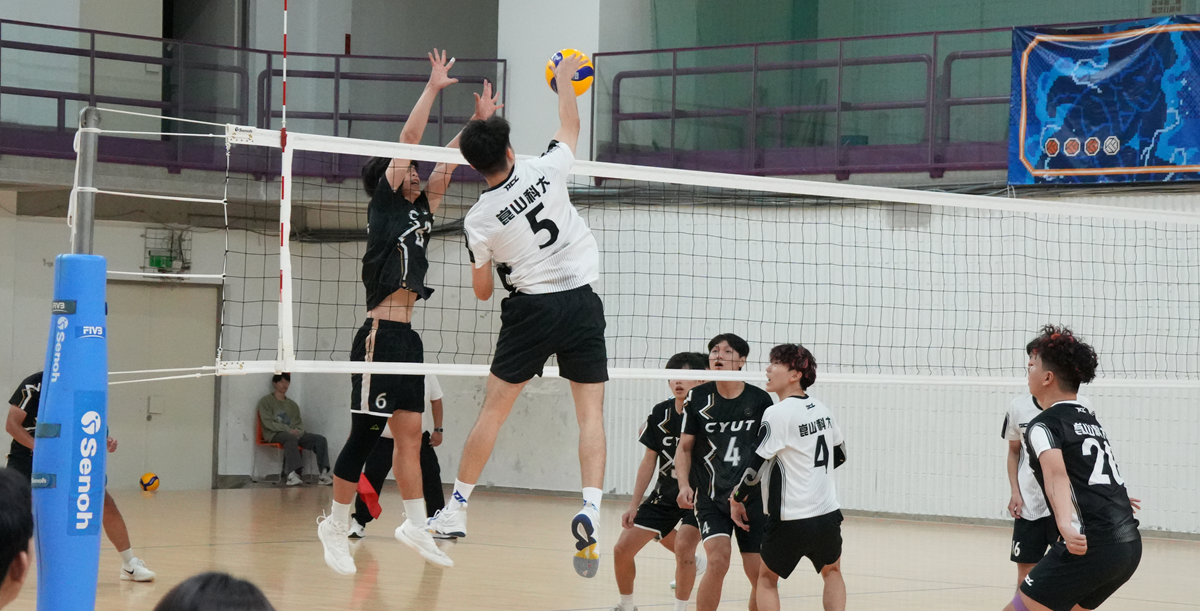 崑山隊長黃博琛(5號)多次攻擊得手。攝/李亭葳