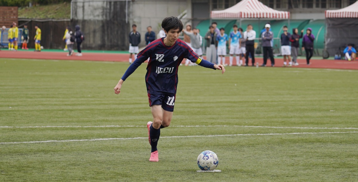 政大隊長吳尚霖主罰點球。攝/張嘉瓘