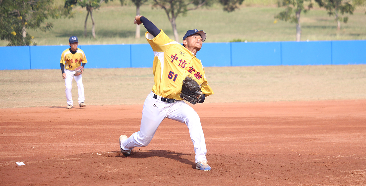 中信胡逸涵順利拿下大專生涯首勝。攝/張宏碩