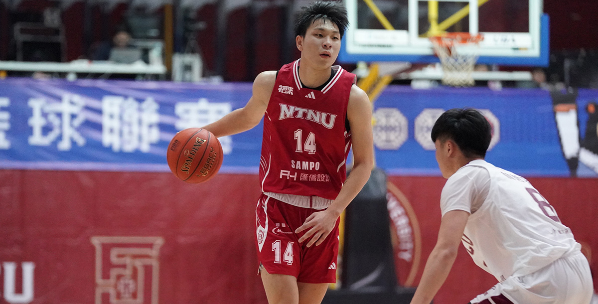 臺灣師大莊政隆14分15籃板「雙十」，另有7助攻5抄截的表現。攝/大專體總