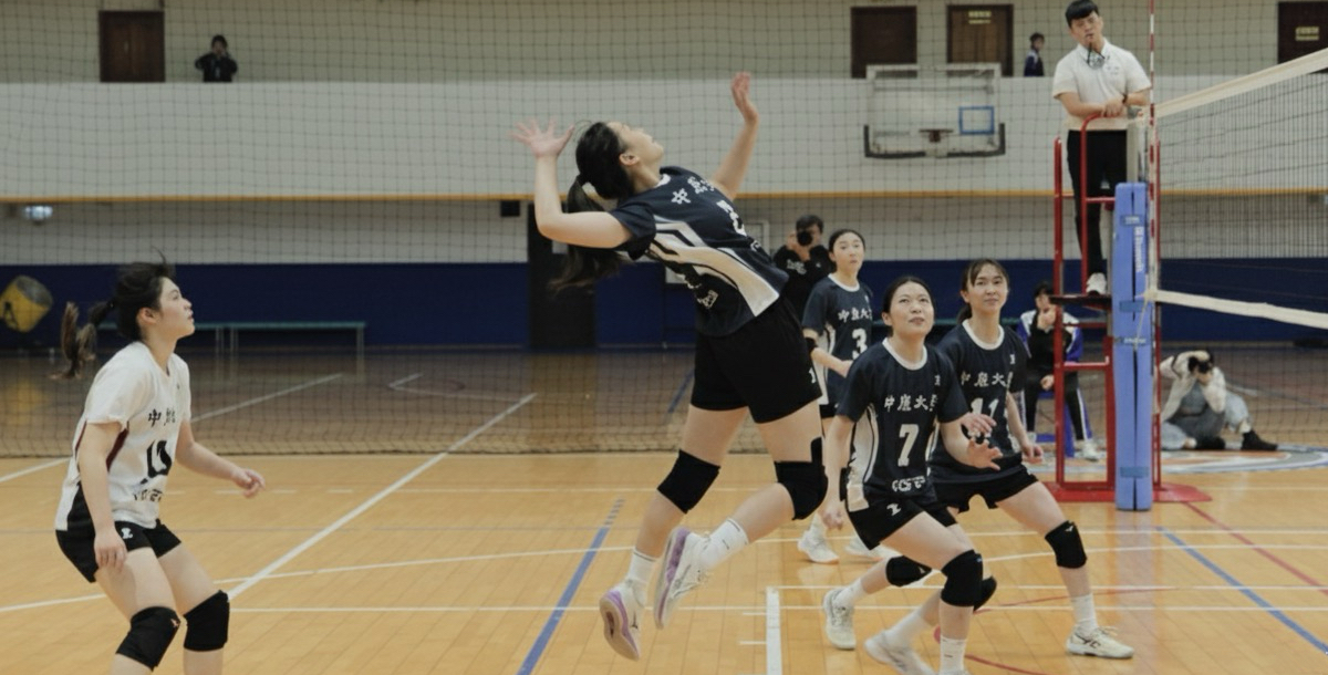 中原程璿安攻擊手精彩重扣。