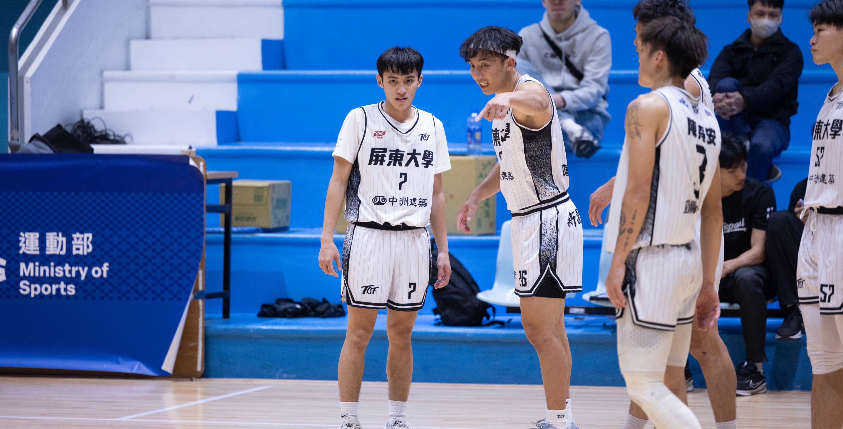 屏大蔡子翔積極與同儕溝通