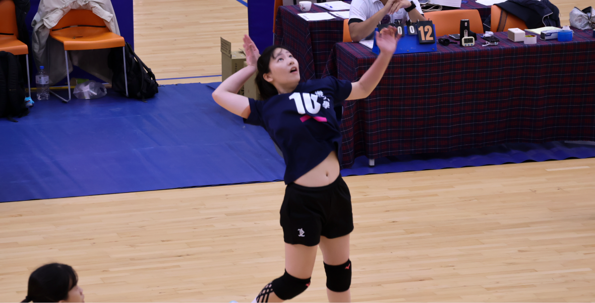 即使比分落後，海大隊長李芯仍強勢進攻。攝/陳奕軒