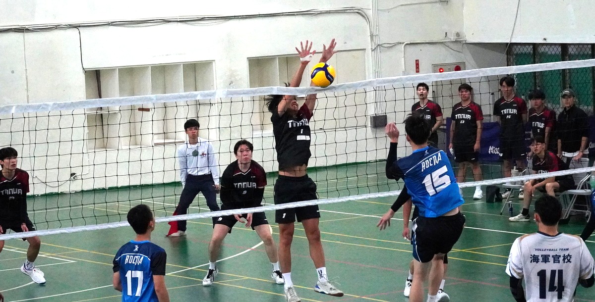 臺南藝大隊長文碩言關鍵攔網仍無力反超。攝/葉怡昕