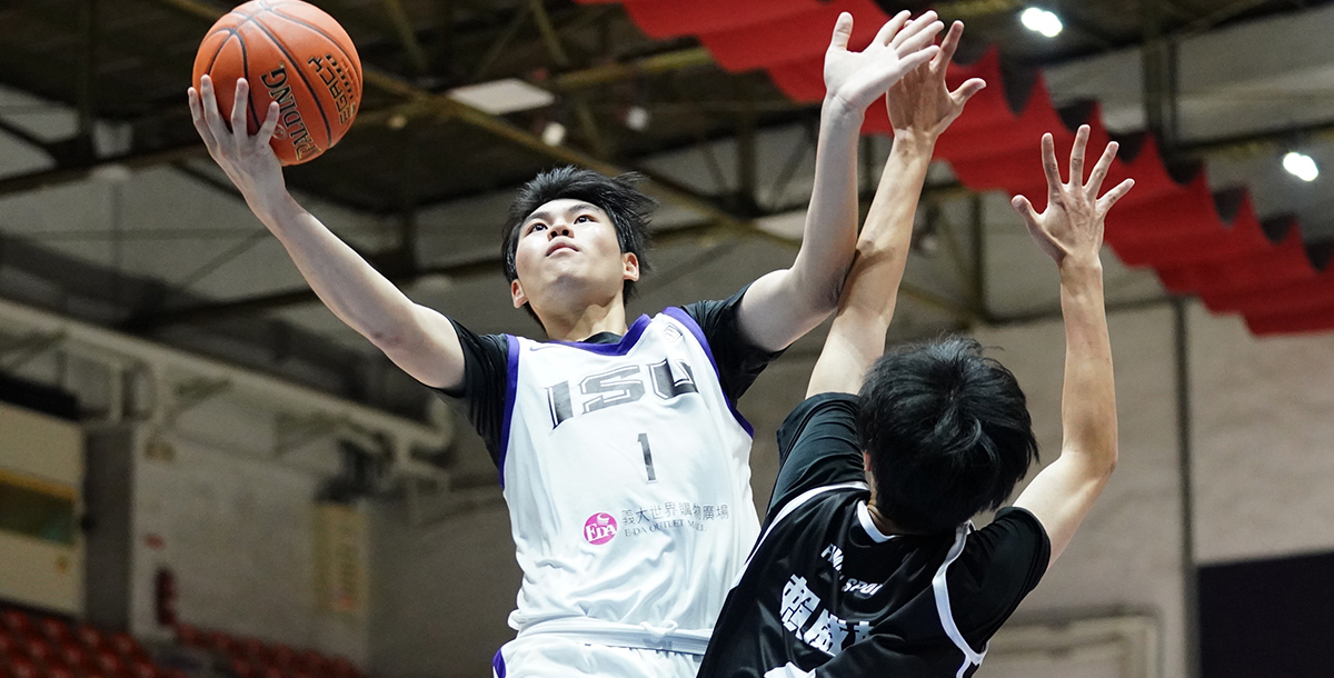 義守大學陳家銓17分11籃板。攝/大專體總