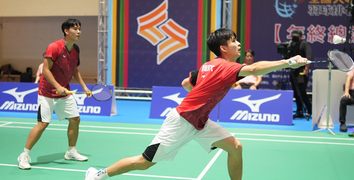 明新李振瑋(右)和金宥辰復仇奪得男雙冠軍。攝/大會