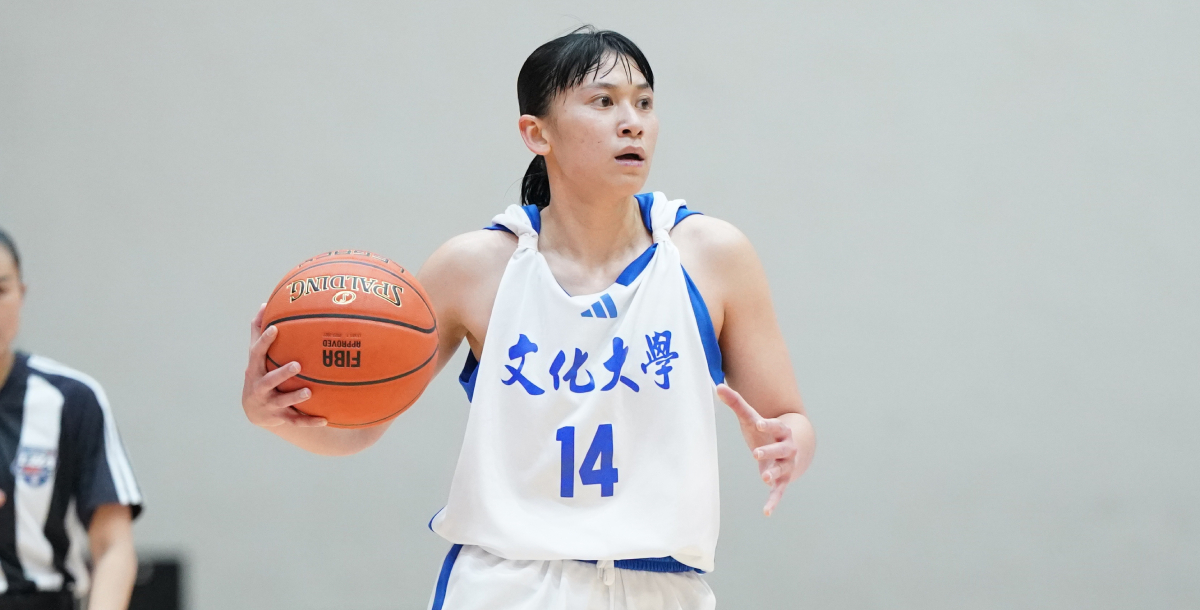 文化鄭慧慈得分籃板雙二十。攝/大專體總