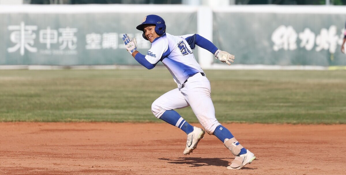 臺體楊棕皓擊出安打帶有兩分打點並積極跑壘。攝/林巧晨