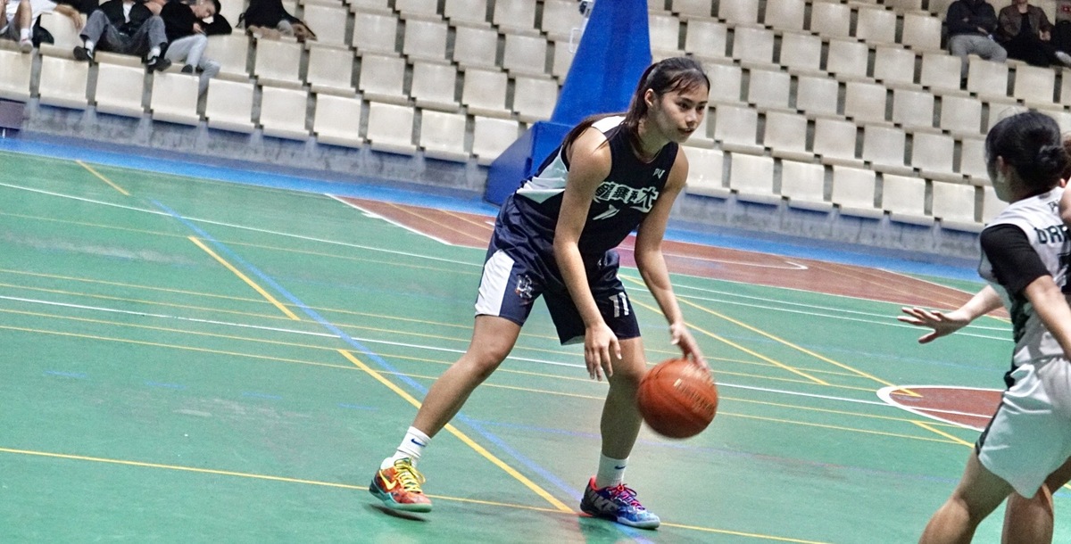 龍華隊長黃雅瑜今日攻下單場最高19分，內外線發揮優異。攝/蔡佑涵