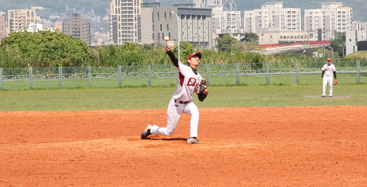 北科大劉宥朋中繼好投，撐完比賽贏得勝利。攝/李宜儒