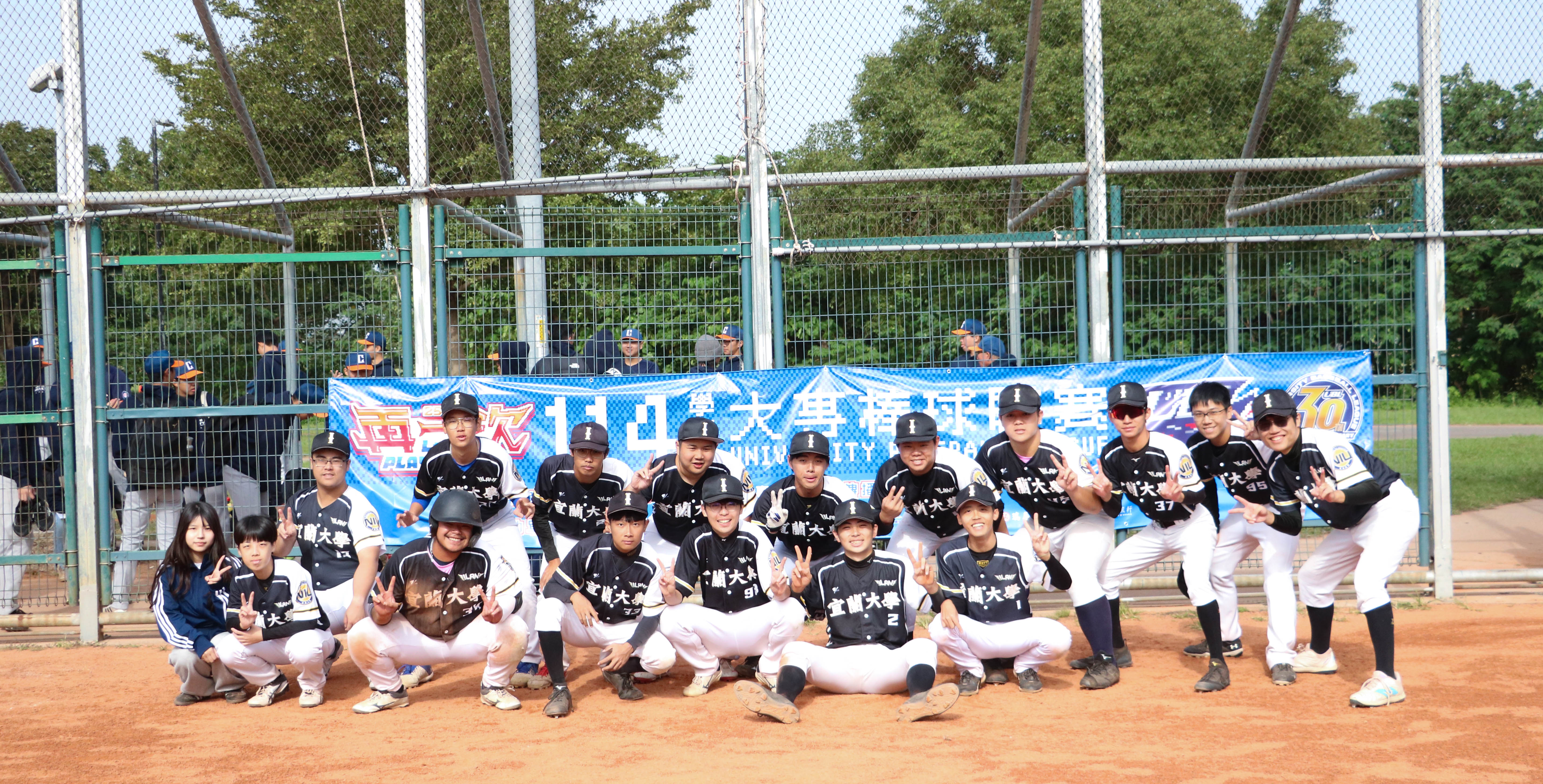 宜蘭大學賽後全體合照，本屆睽違四年再闖全國賽。攝/許靜玟