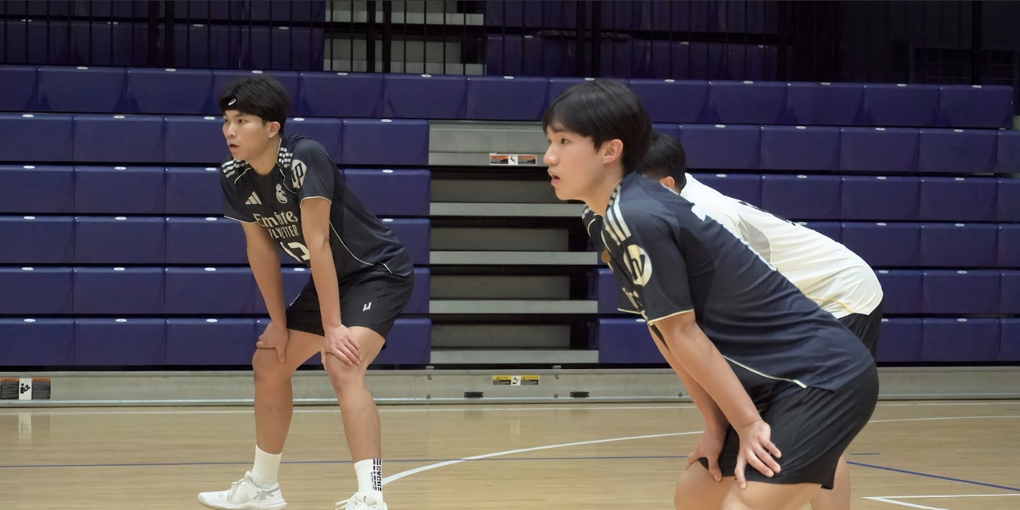 中原攻擊手顏辰翰(左)與許鈞傑(右)多點開花,帶領球隊拿下勝利。攝/巫騏安