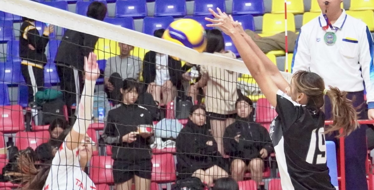 高科大黃恩祈多次攔網,收下勝利。攝/巫騏安