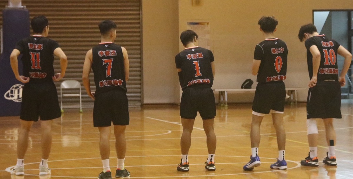 亞洲大學先發五人。攝/楊翊筠