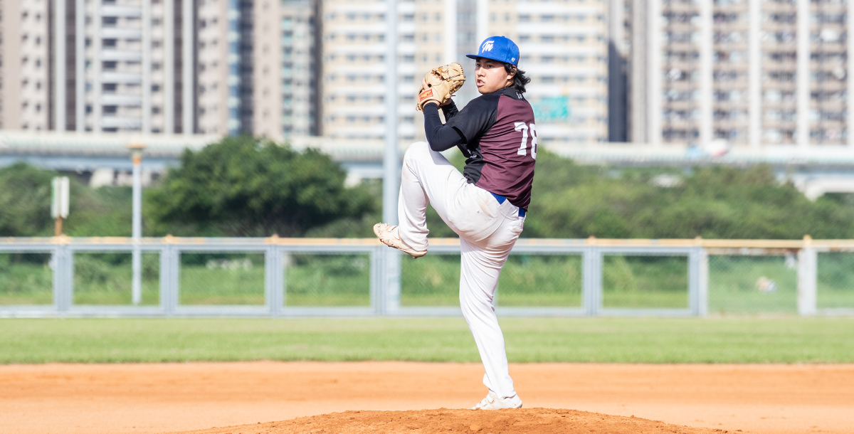 東南科大第二任投手張玟強，今天投球表現亮眼，於一局上連續壓制對手。