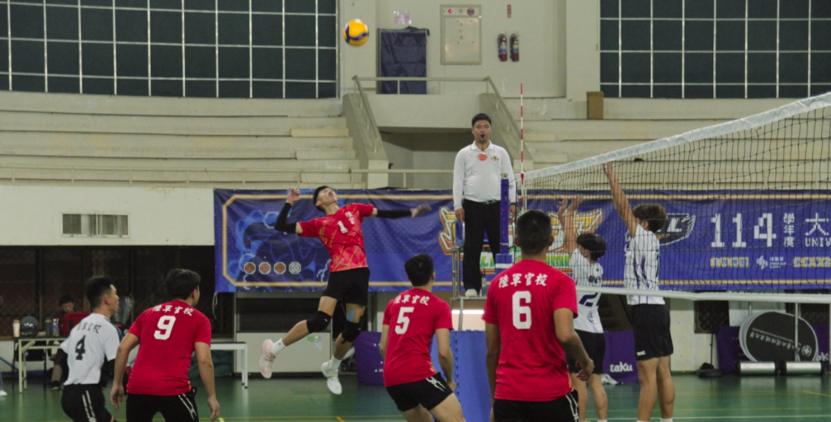 陸官隊長鄭楷耀4號位攻擊。攝/李沛妮