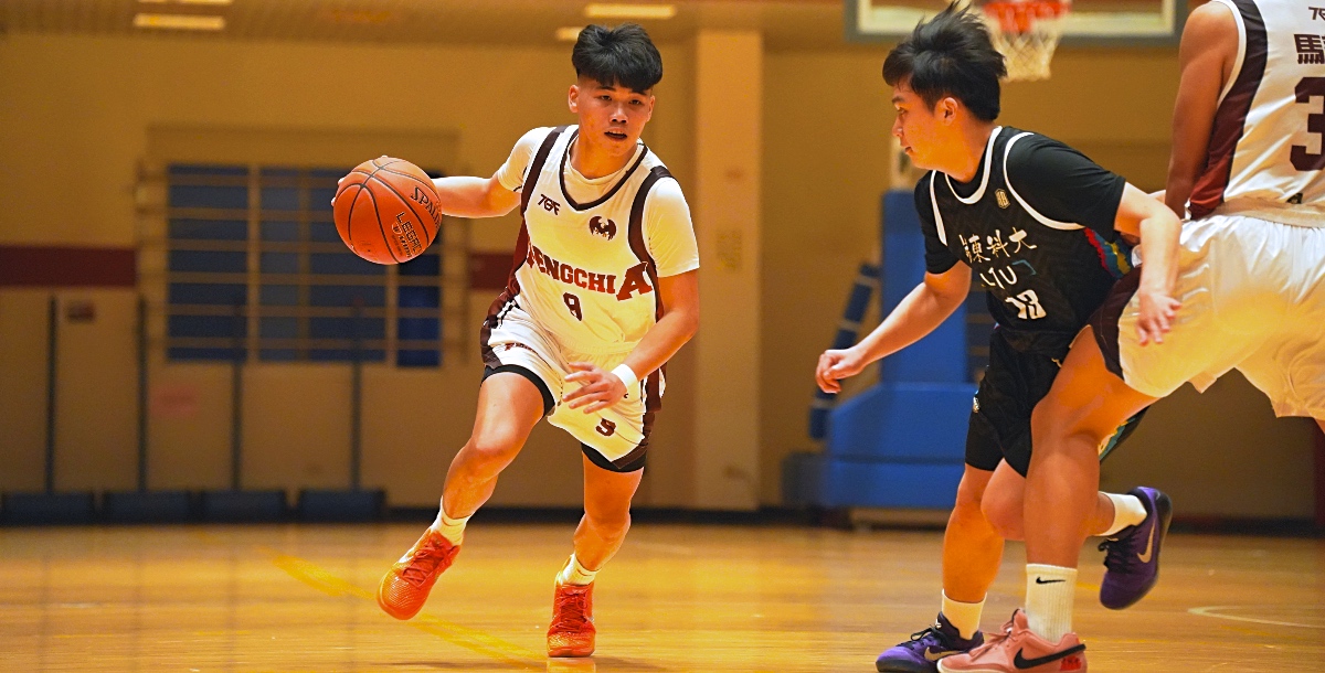 逢甲隊長蔡承諺串連終結積極帶隊取勝，單場17分。攝／施浚璿