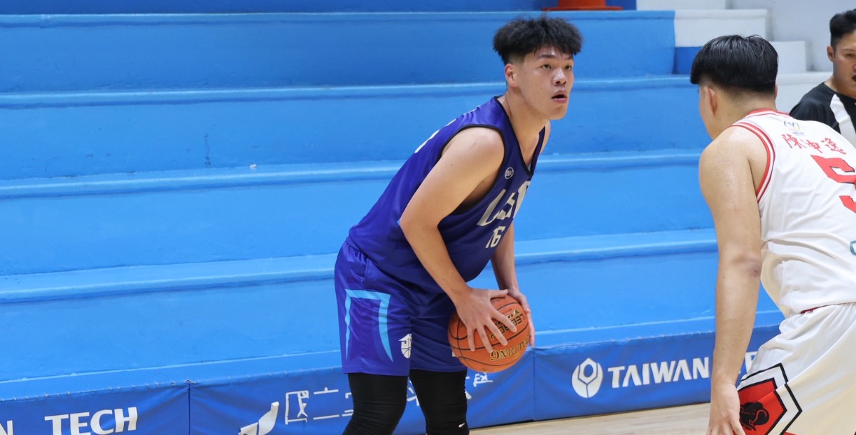 實踐林昱全砍下全場最高27分 捍衛禁區助隊奪勝。攝/劉亭寬