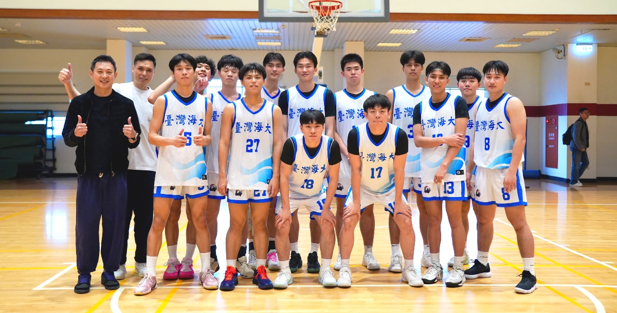 國立臺灣海洋大學隔一年「再一次」攻進小巨蛋。攝／施浚璿 (另開新視窗)