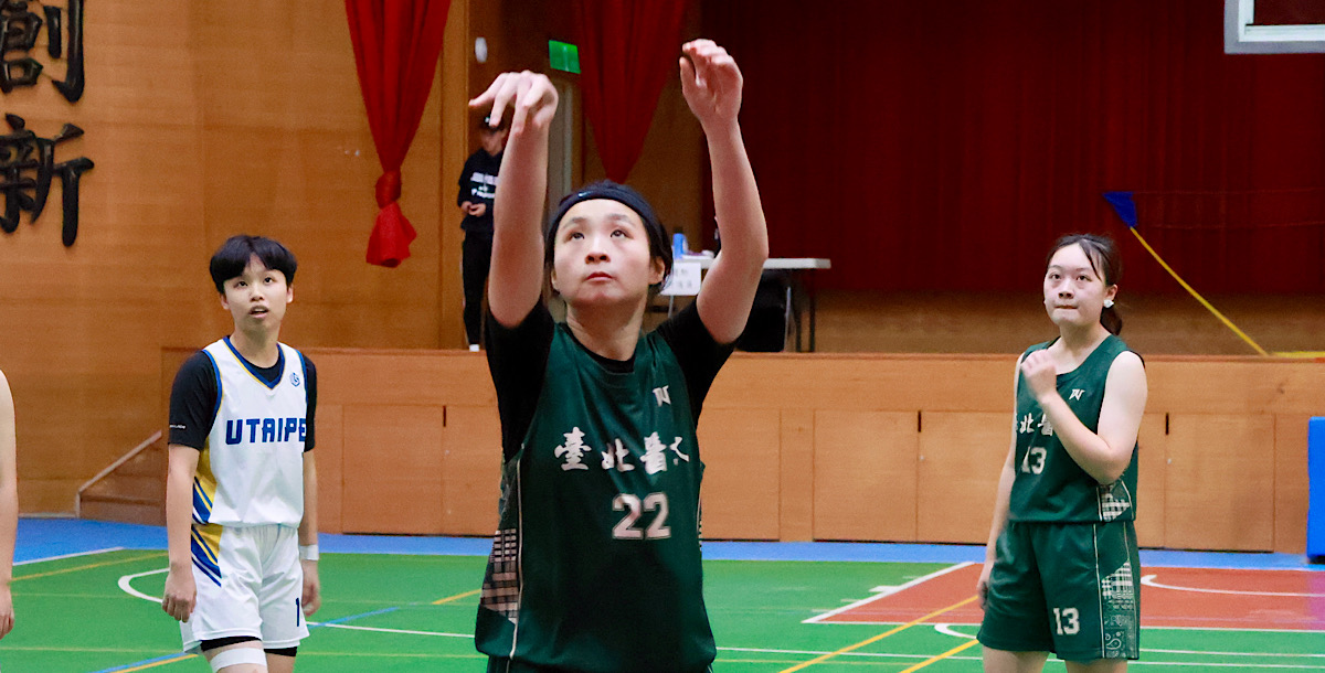  北醫李姵璇有效串聯團隊攻勢，個人攻下14分。攝/陳品儒