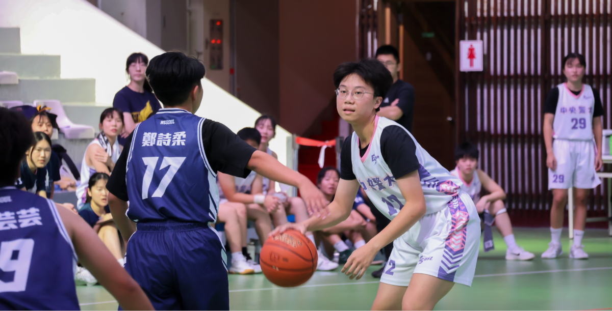 中央警大劉佳芯屢屢抄截、妙手助攻，是隊上勝利的推手。攝/陳奕軒