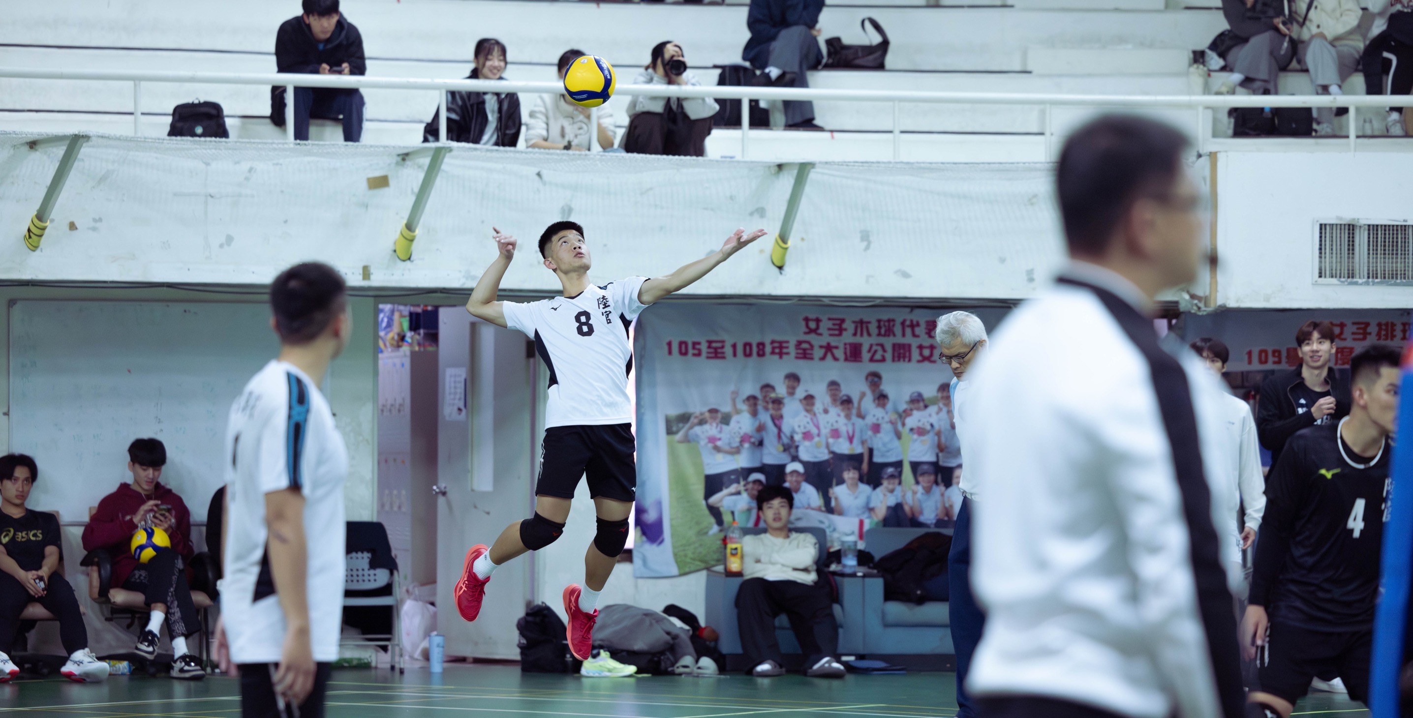 陸官劉昱宏在發球輪上連續施壓。攝/江敏慈