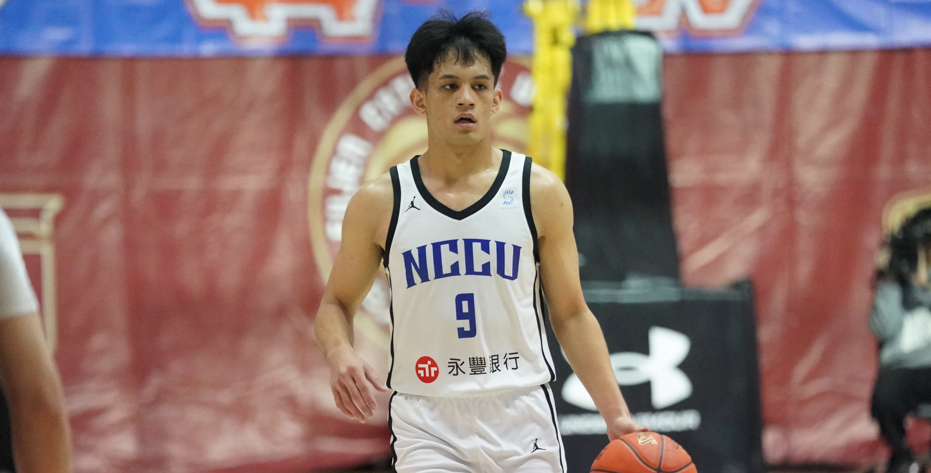 政治大學林恩宇傳出9次助攻，並有6次抄截。攝/大專體總