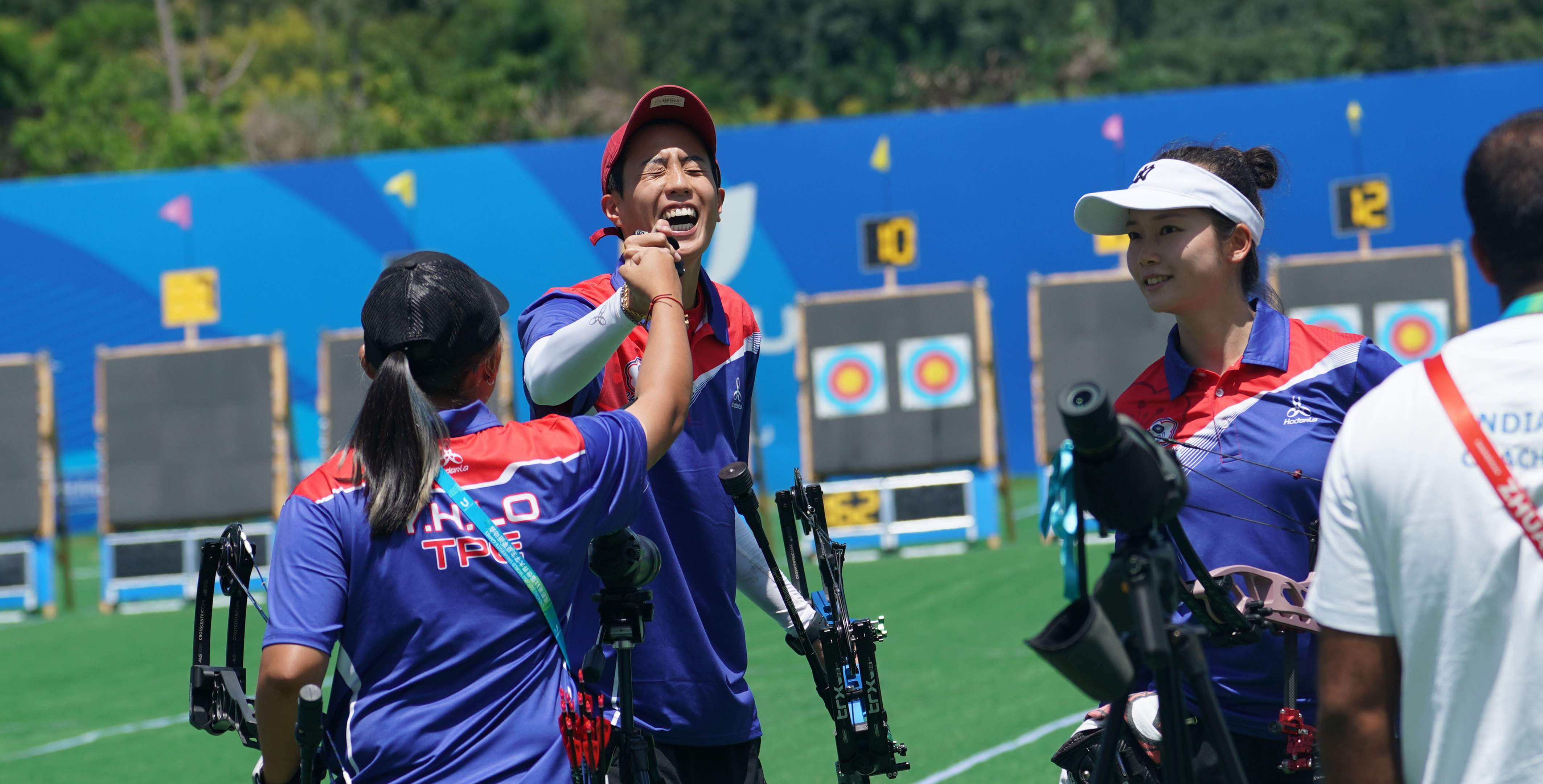 複合弓女團林明靜、許嬿樺、羅苡瑄挺進銅牌戰。攝/大專體總