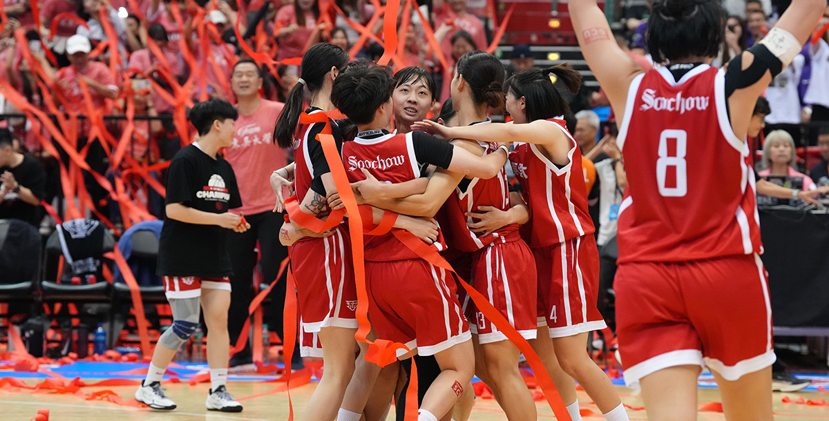東吳大學12戰全勝完成UBA一般女生組二連霸。攝/大專體總 (另開新視窗)