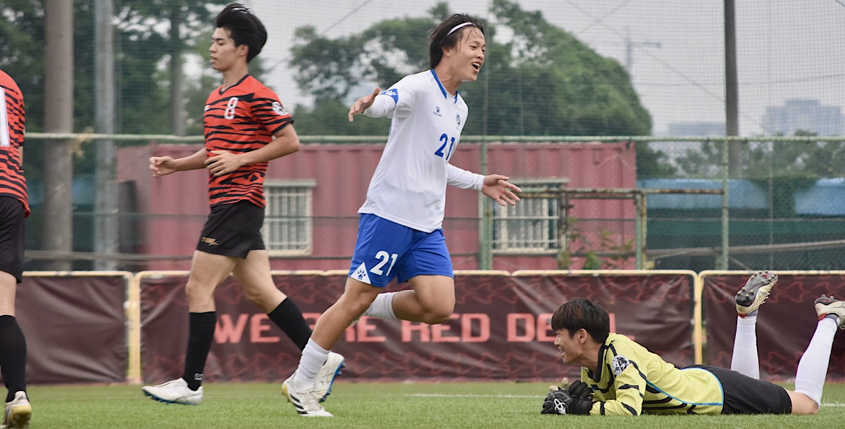 北市大施宇澤（白）送出助攻後興奮慶祝。攝/蔡佩璇