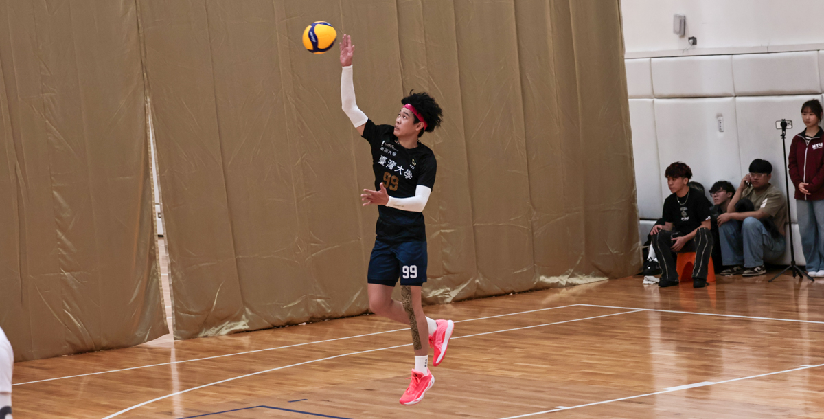 臺大姜奕旭關鍵攻擊助隊收下勝利。攝/林秀炘