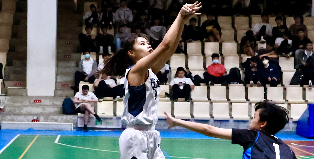 龍華黃雅瑜負傷上場，盼大學最後一年不留遺憾。攝/陳品儒