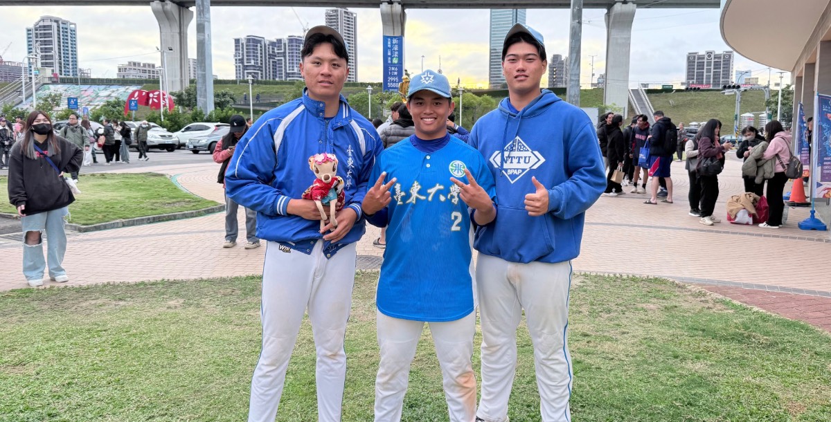 三位「ㄔㄥˊ」恩聯手出擊，撐起球隊投捕防線。攝/王詠盛