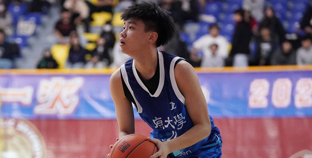 中原大學周秉政攻下全隊最高21分，抓下6籃板。攝/大專體總