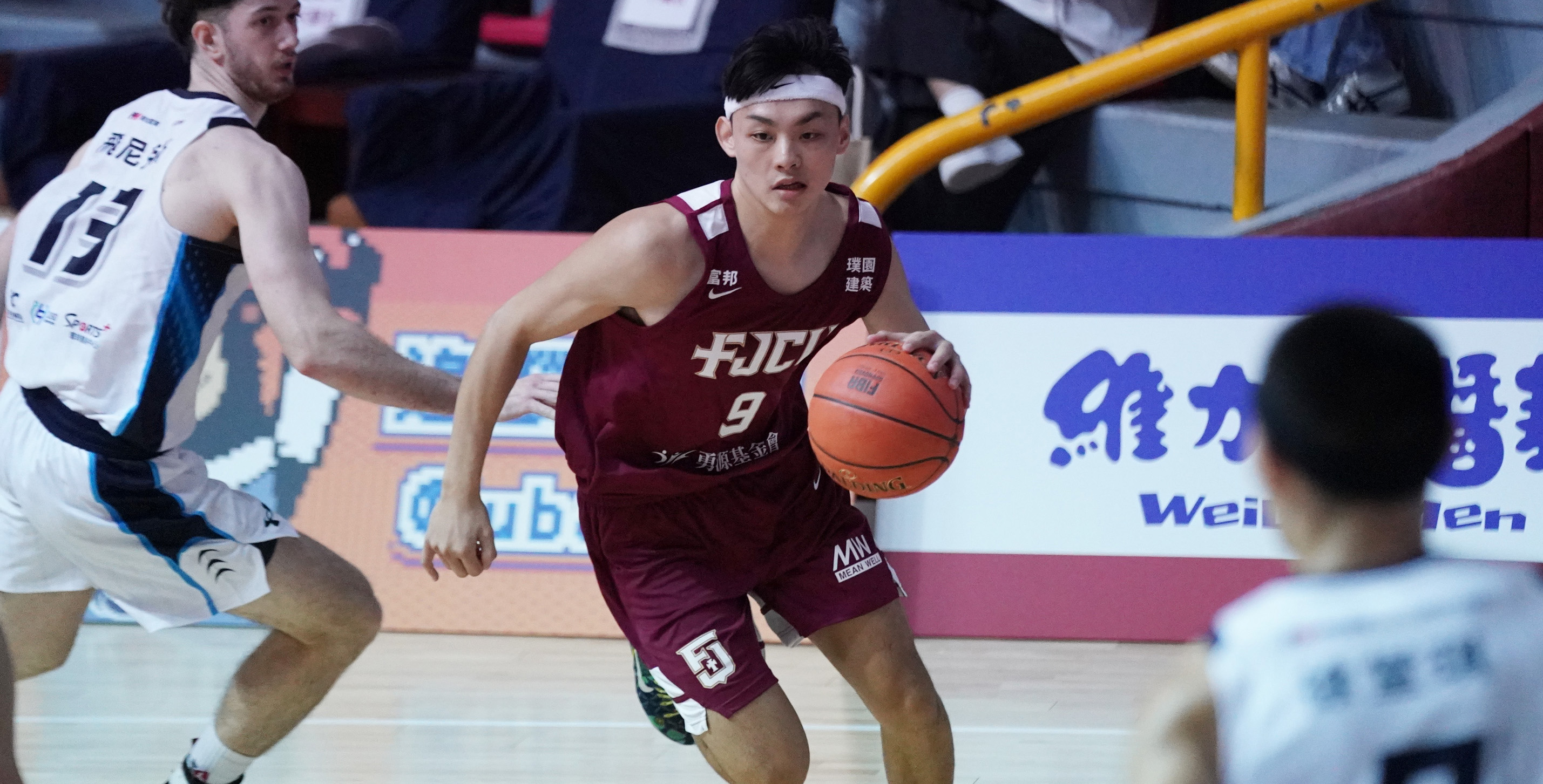 輔仁大學潘建宏17分6籃板。攝/大專體總