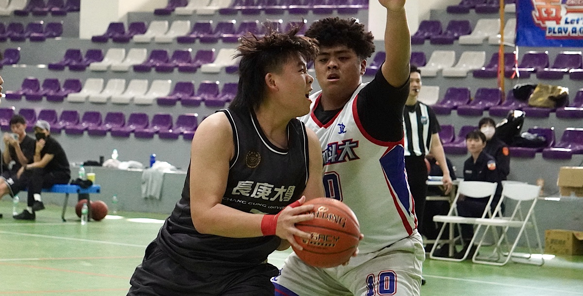 長庚王子宸(黑)全場狂轟42分，助隊贏得勝利。攝/孫千筑