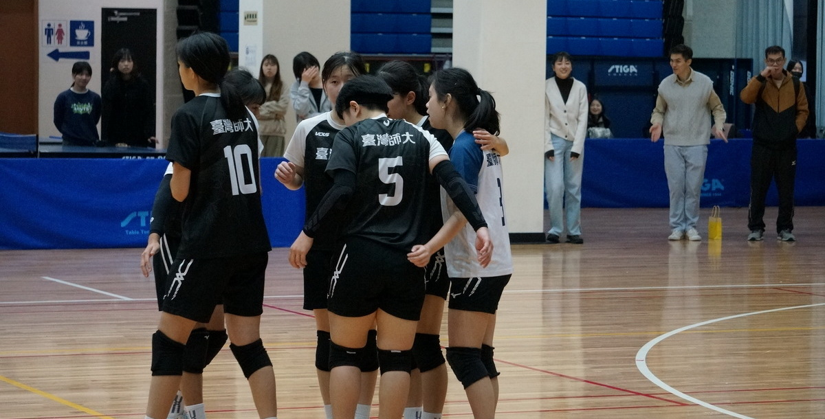 臺師火力全開拿下預賽首勝。攝/陳致昕

