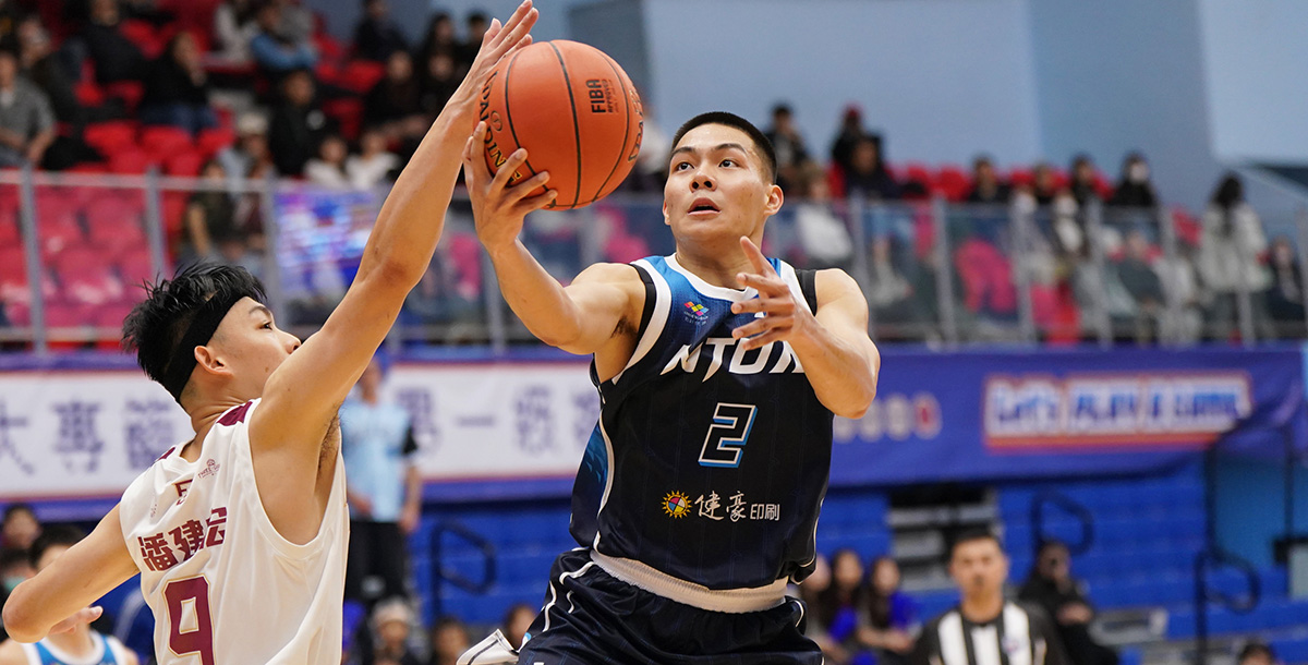 臺灣藝大王威翔拿下18分，並傳出5助攻。攝/大專體總 (另開新視窗)