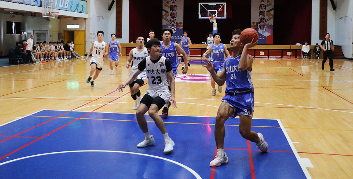 中山蘇子逸上籃得分，他本場攻下21分。攝／周孫磊