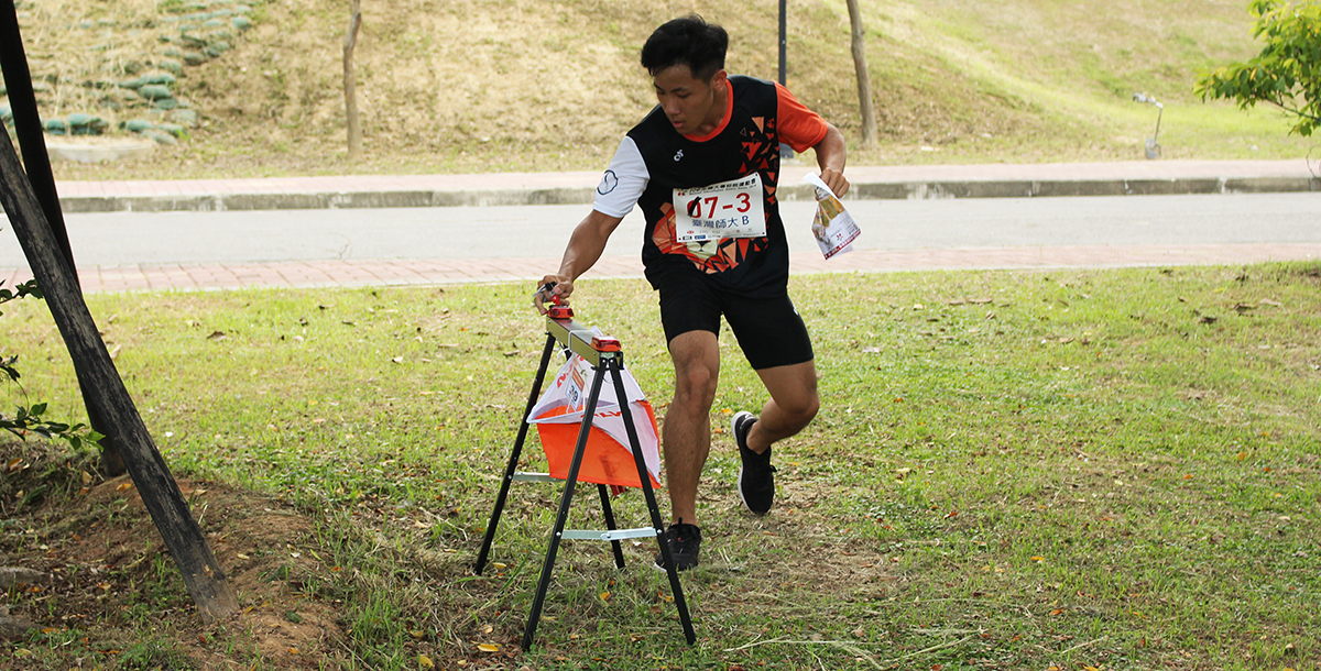 定向越野的關鍵在於選手需要到每個檢查點「打卡」。攝/張宏碩