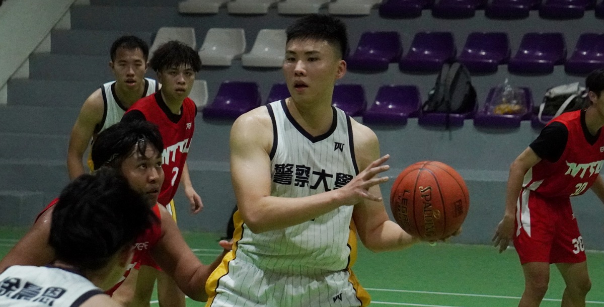 中央警大蔡易澄展現絕佳策應能力。攝/張嘉瓘